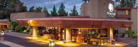 DoubleTree by Hilton Hotel  Phoenix Airport Parking