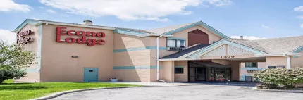Econo Lodge Airport - Kansas City International Airport (MCI) Parking