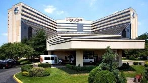 Doubletree by Hilton EWR Airport Parking - Outdoor Self Park