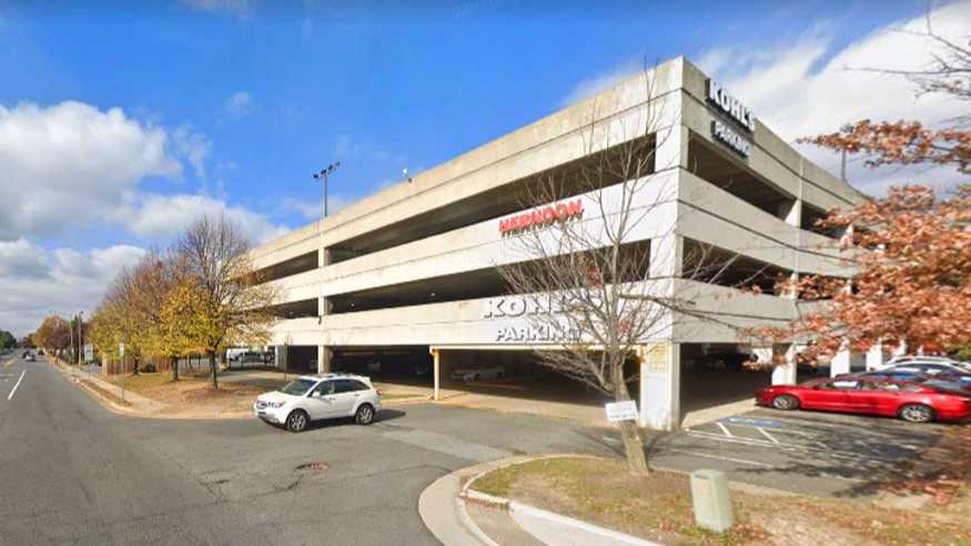 (IAD) Parking Fasttrack Dulles Airport