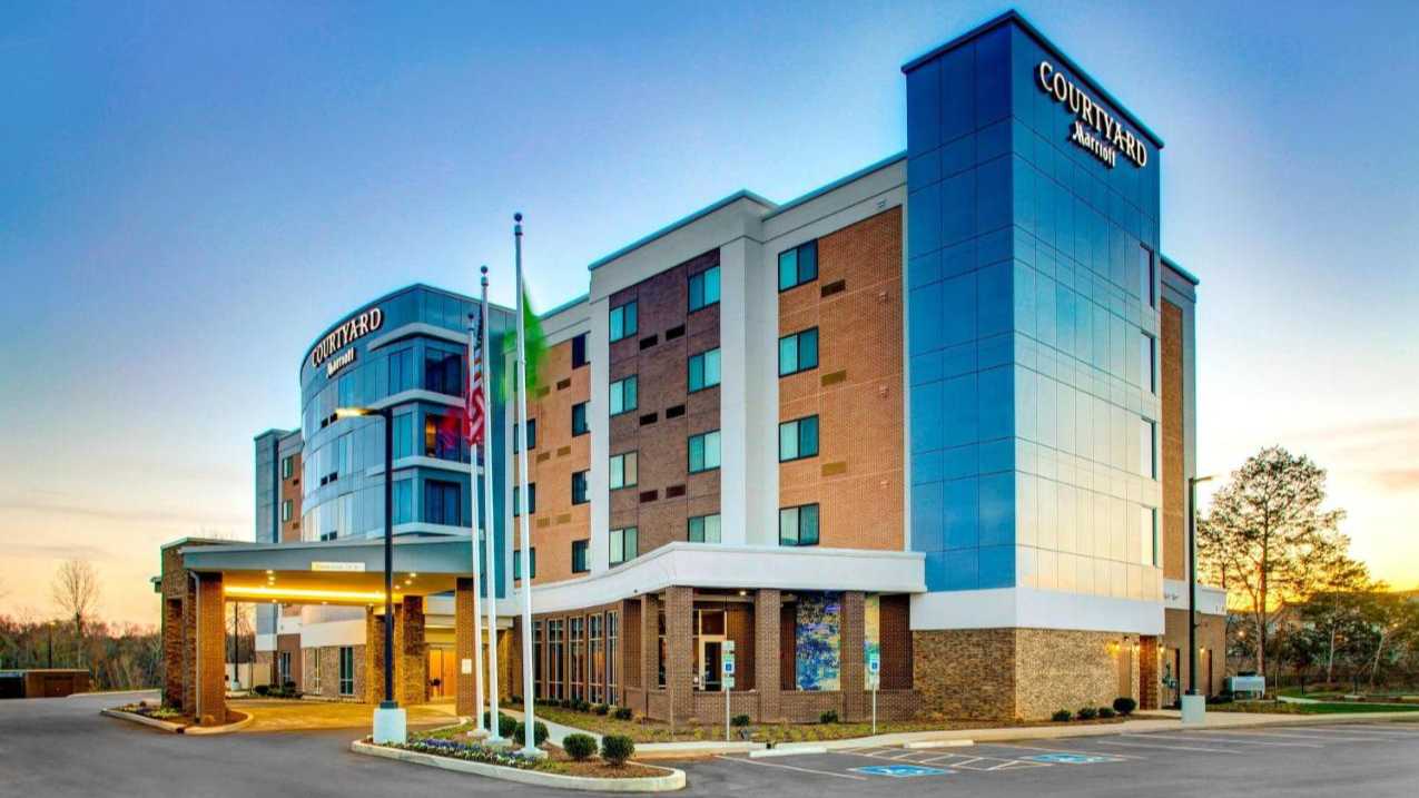 Courtyard by Marriott BNA Airport Parking (Mount Juliet, TN)