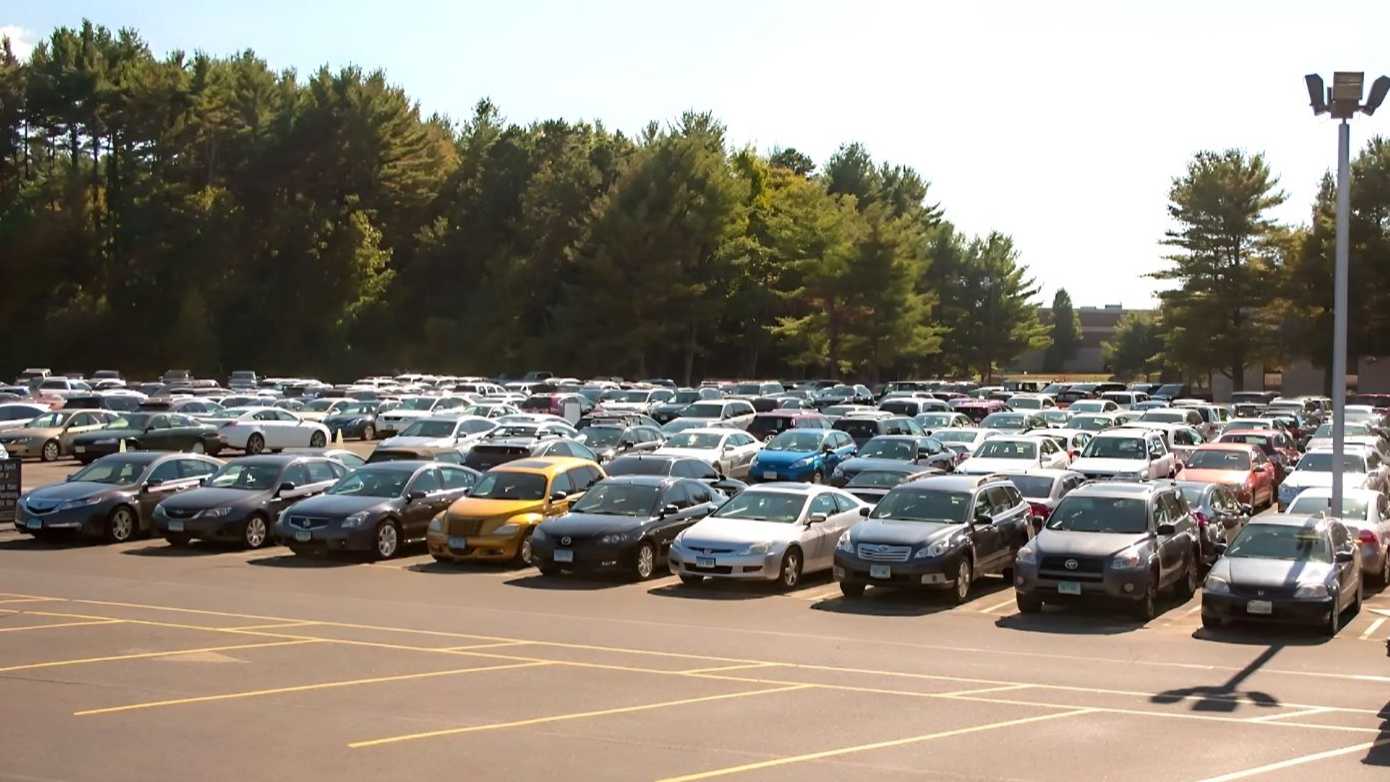 Z BDL Airport Parking